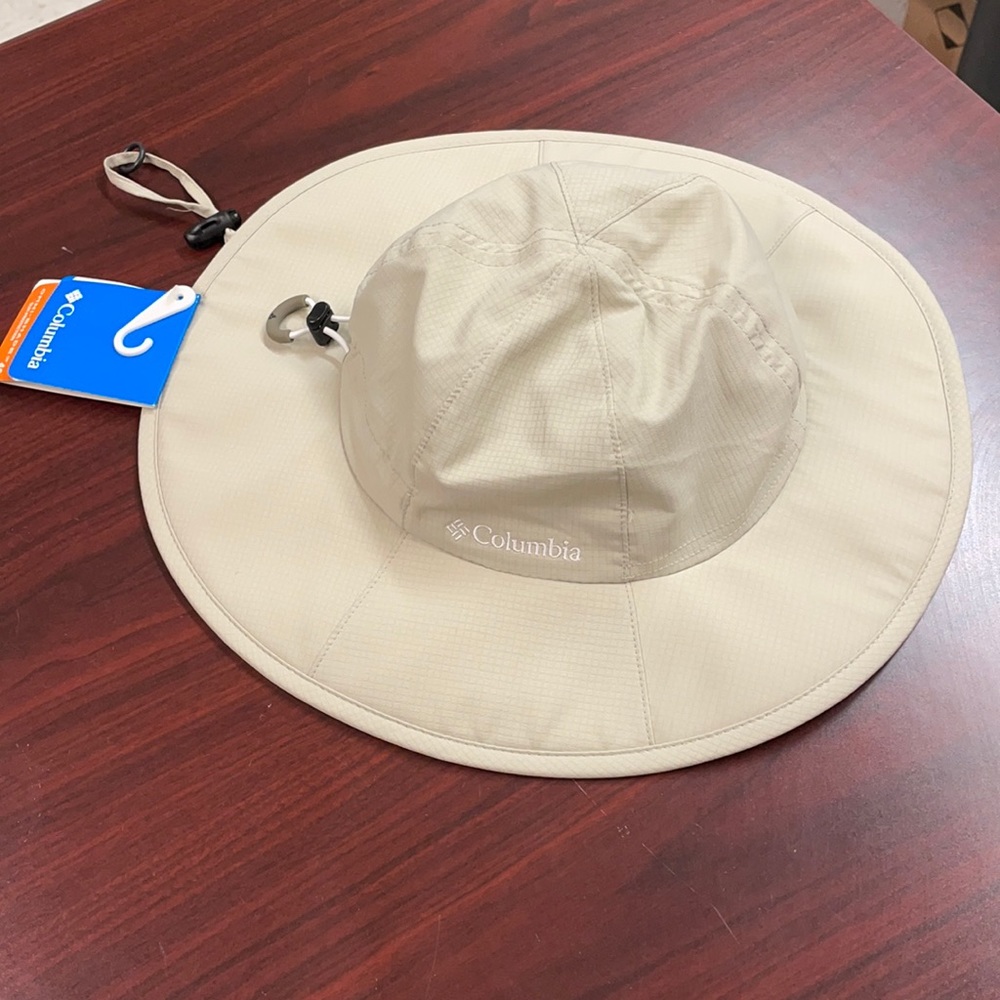 NWT Columbia Women’s Sun Goddess Booney Hat